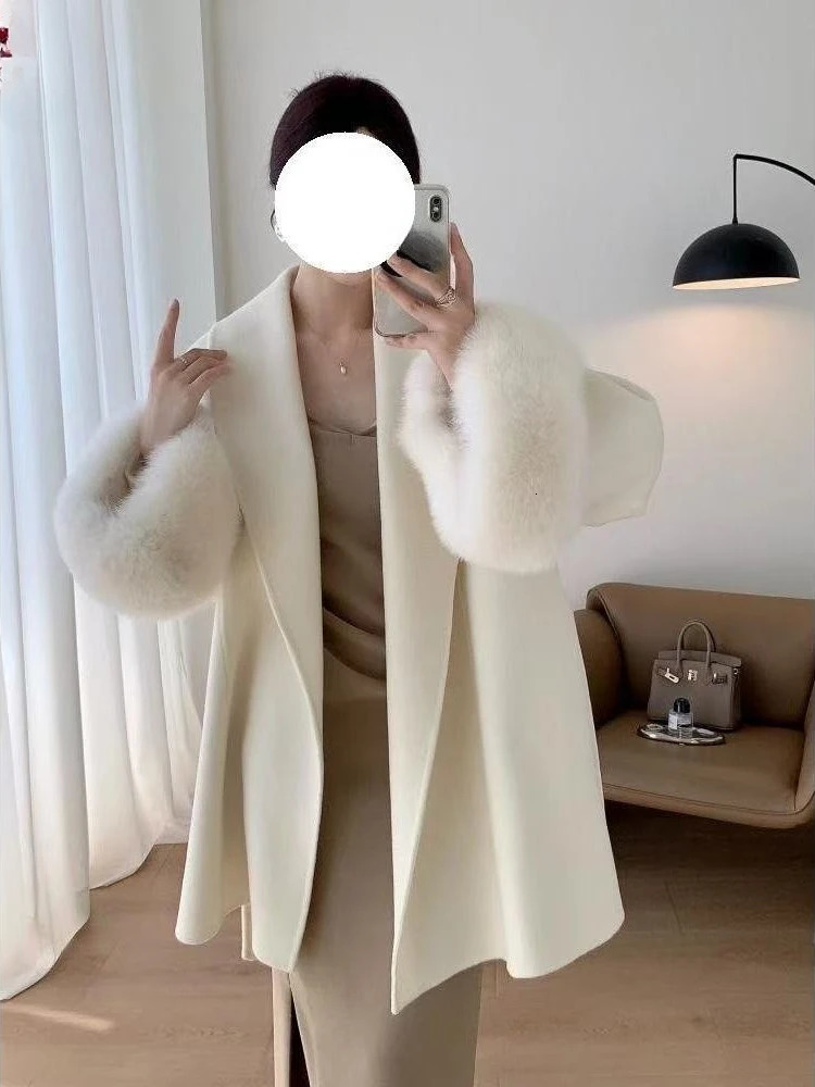 French Style Elegant Loose Wool Coat Women Autumn Winter Solid Fur Patchwork Fashion Blends Hepburn Vintage Cape Wool Jackets 250915