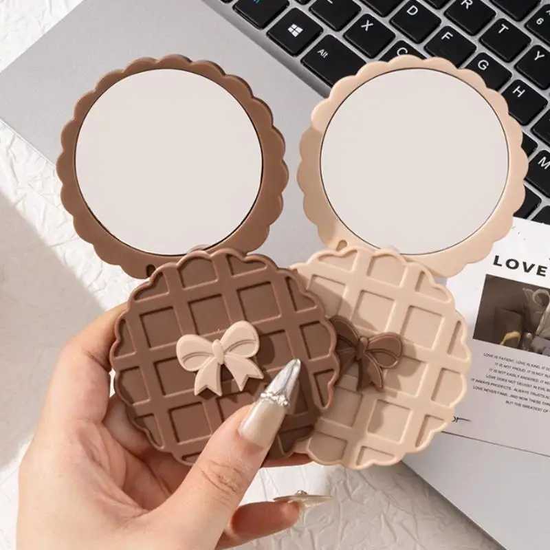 1PCS Waffle Shape Slide DoubleSided Makeup Mirror Portable Compact Pocket Hand Personalized Beauty Cosmetic Party Favor Mirror C250916