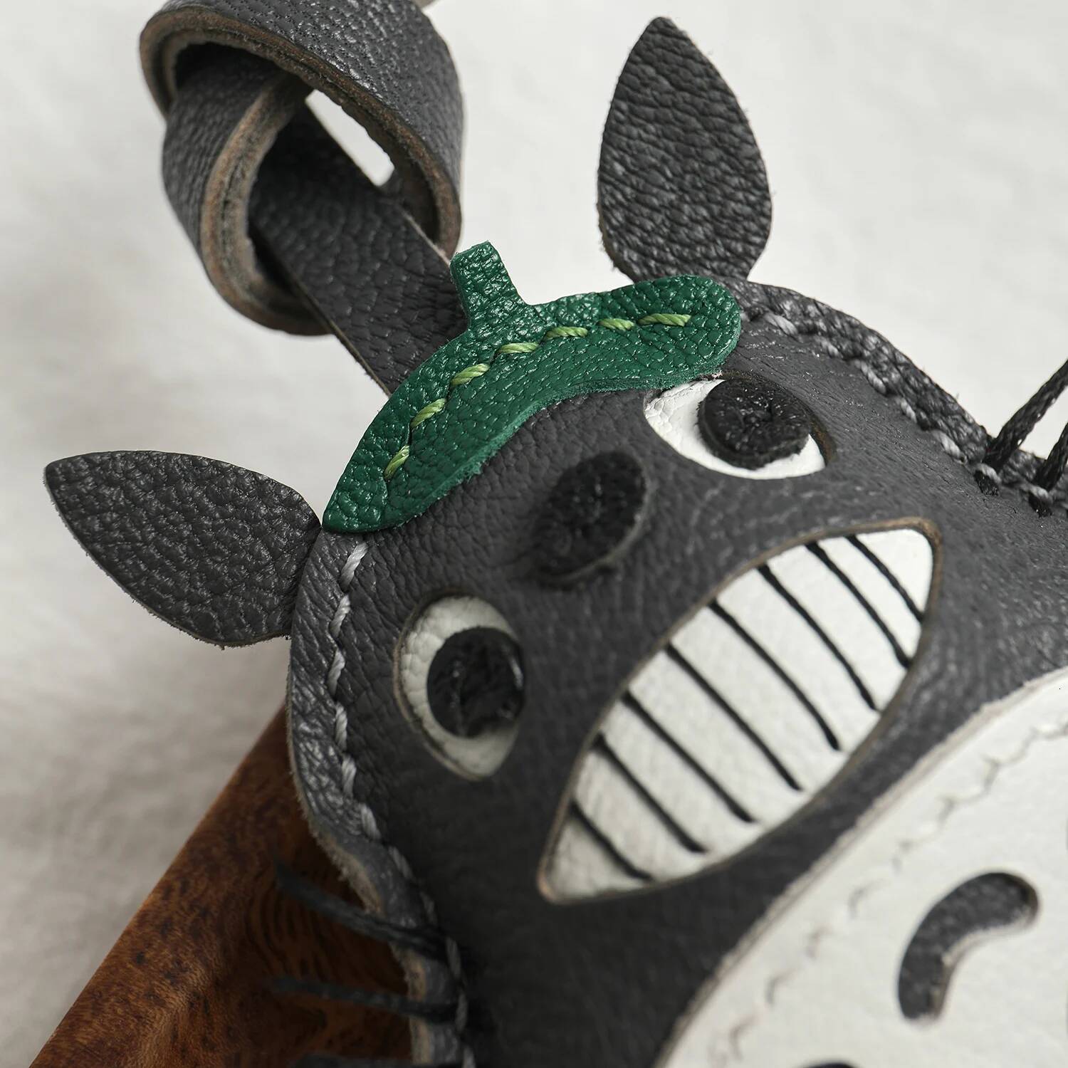 Bestseller Sheepskin Handmade Real Leather Black No Face KeyChain Gift Cute Decoration For Bags Exquisite Charm Bag Accessories Car key accessories dd