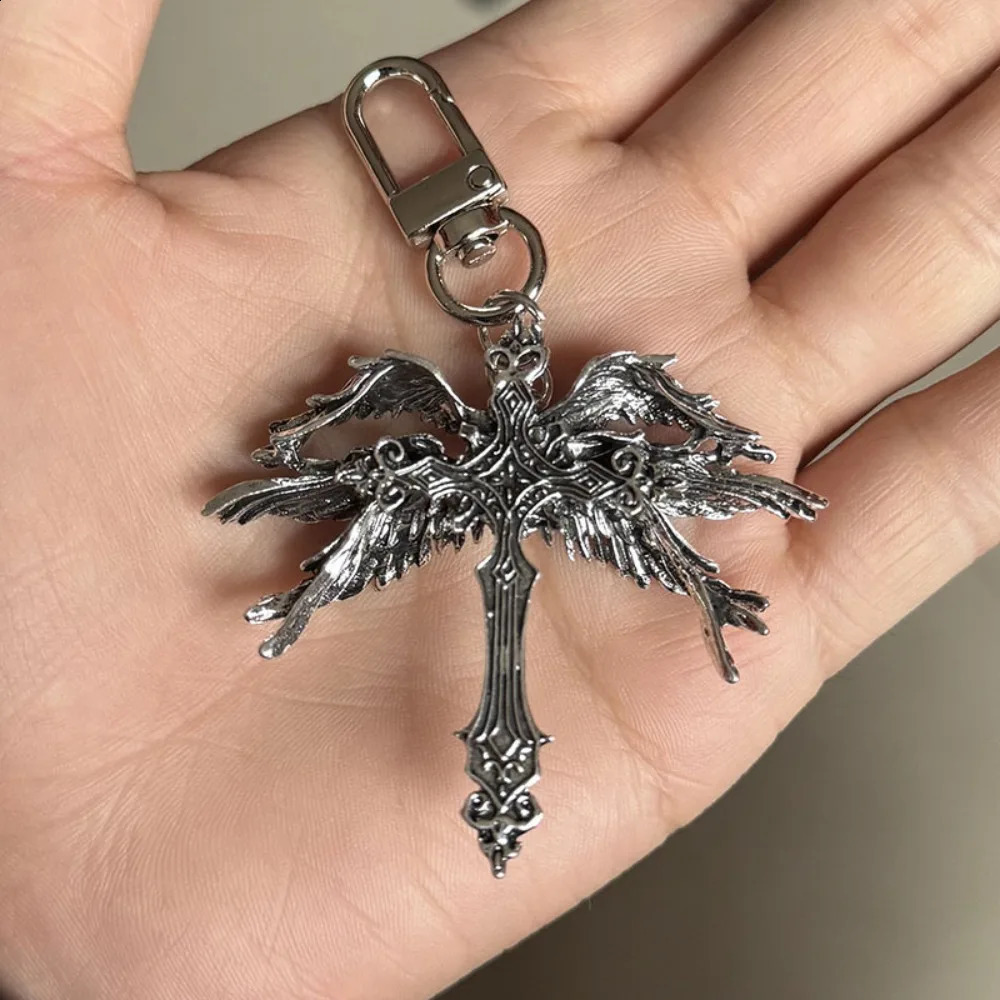 Retro Gothic Jesus Wings Cross Pendant Necklace Jewelry for Men Women Large Vintage Dark Punk Religious Amulet Necklaces Gifts 250915
