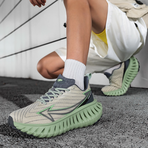 Outdoor Casual Sports Shoes for Men Spring Autumn Summer Breathable Thick Sole Height Increasing Lightweight Cushioned Trendy Running Shoes