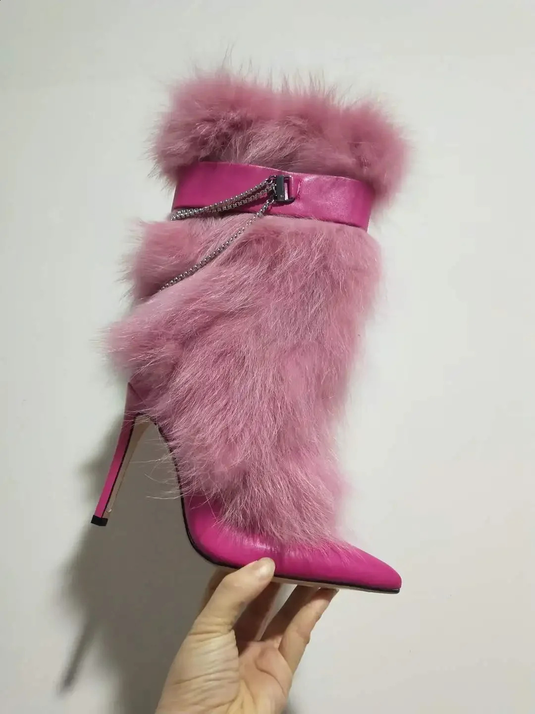 Pink Feather Pointed Toe Stiletto Heels Boots Crystal Chain High Boots Women Fashion Winter Keep Warm Long Boots 250915