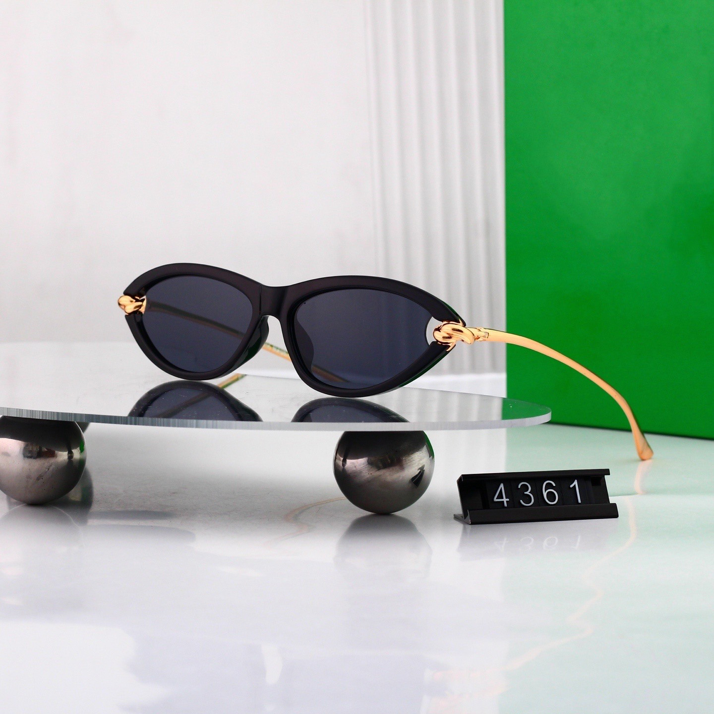 Luxury Designer Sunglasses Sunshade Fashion Womens Classic Style Glasses Frame Mens and Womens UV Resistant Oval Sunglasses Frame with box goods