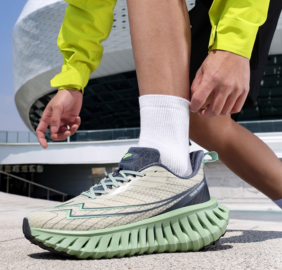 Outdoor Casual Sports Shoes for Men Spring Autumn Summer Breathable Thick Sole Height Increasing Lightweight Cushioned Trendy Running Shoes