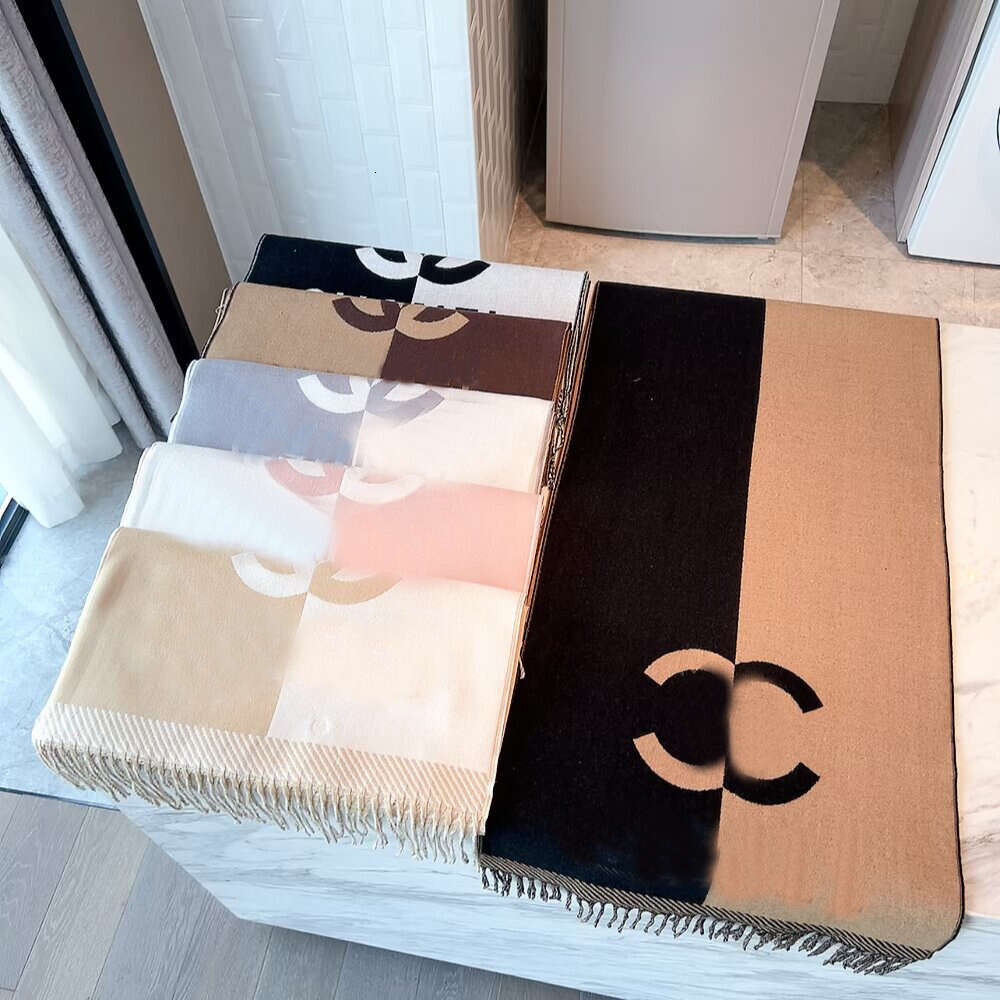 Scarves Designer Cashmere Head Scarf Woman Mens New Fashion Autumn Double Sided Cashmere Shawl Brown Scarf Winter Warmth Luxury L arge Square Versatile