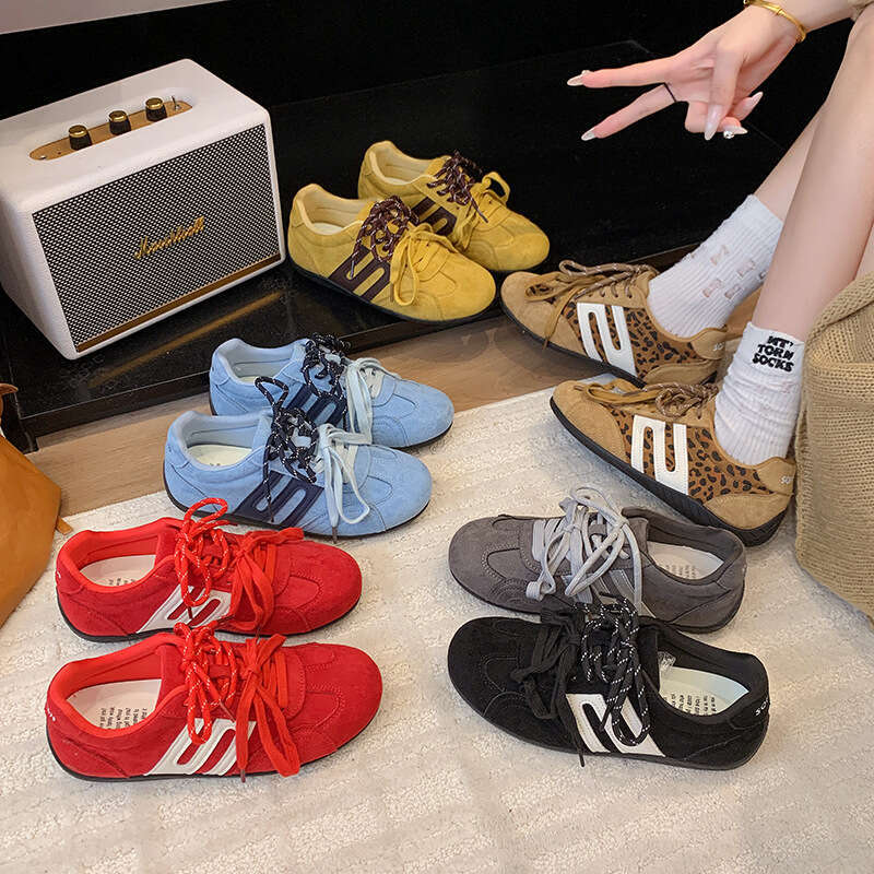Retro leopard print lace-up D-trainer shoes for women, early autumn 2025 new style, thin sole, inner height-increasing racing shoes, sporty and casual