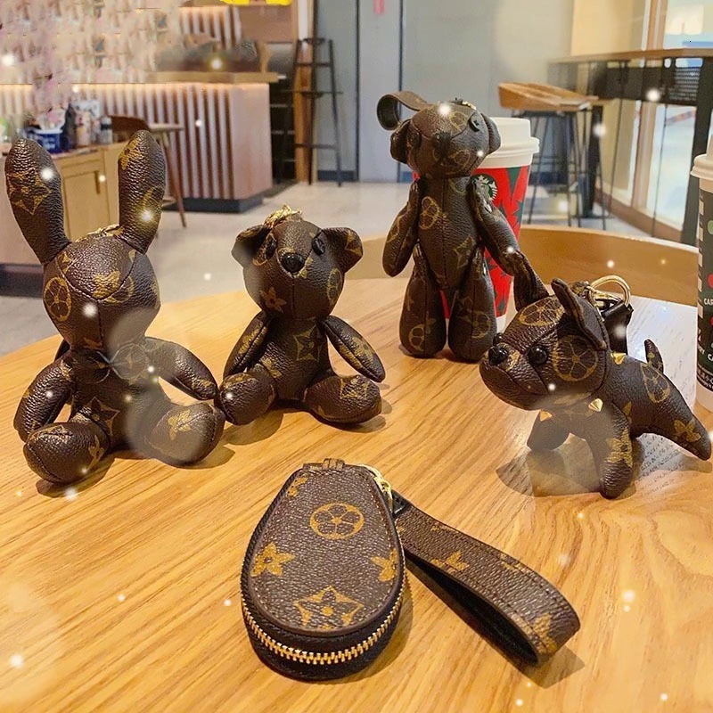 Luxury Keychain classic presbyopia series keychain for women cute creative leather car key pendant couple backpack decoration Ornament Pendant Accessories Chain