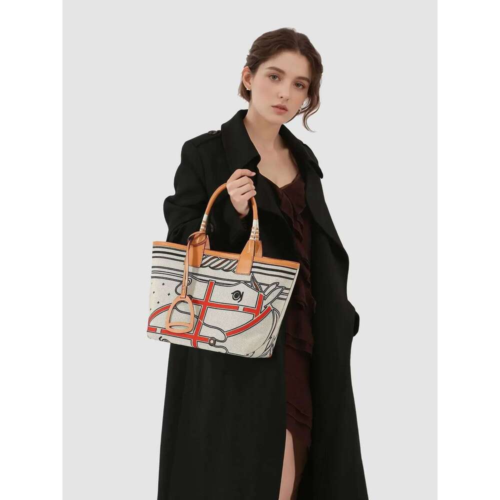Designer Bags Vintage Clutch Mini Bag With Designer Paris Fashion And Simple Elegance Perfect For Women Outings Hot Selling