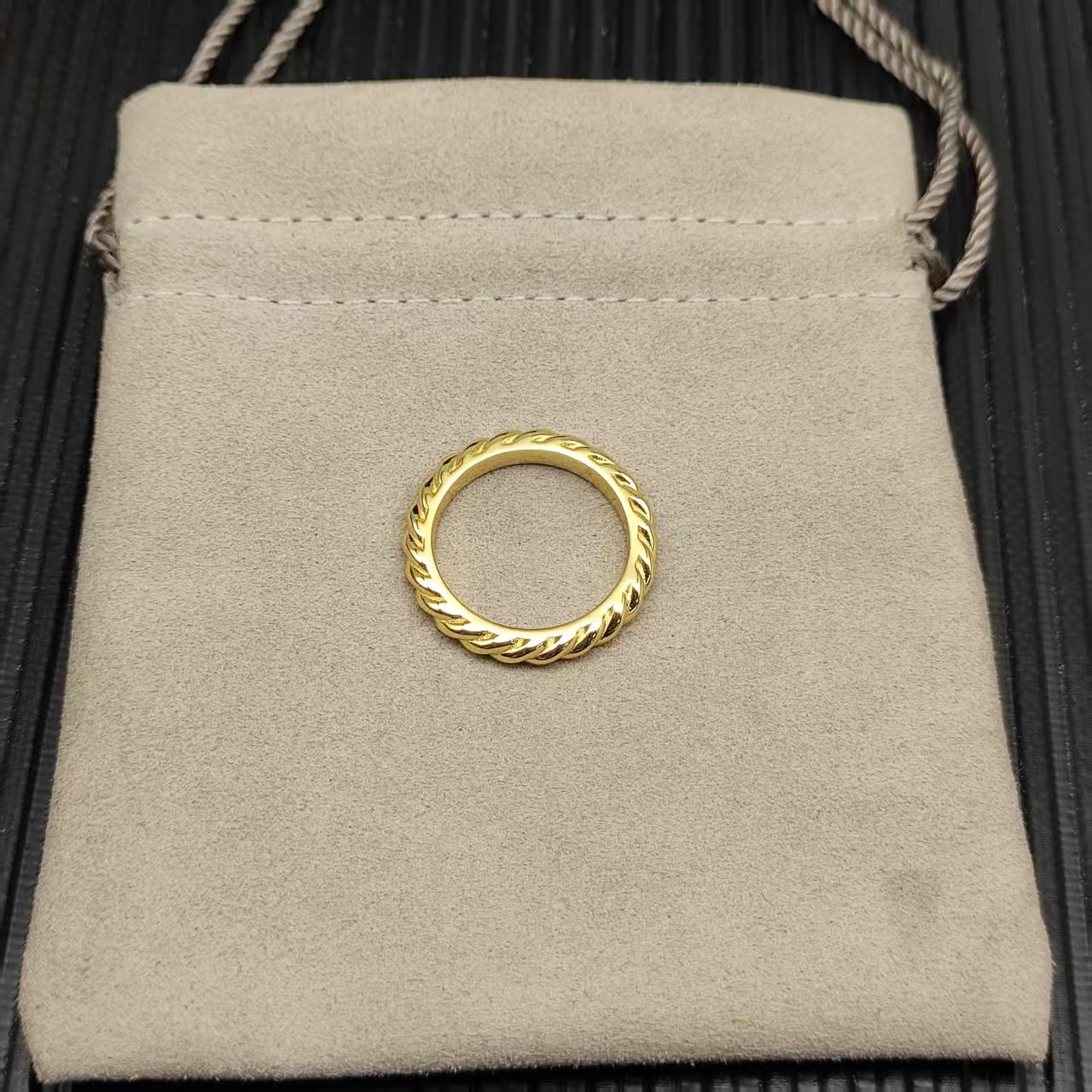 DY Ring New Gold Knot Solid Circle Ring Simple Style Trendy Retro Luxury Jewelry Gift Daily Dressing Date Dressing