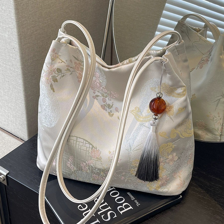New Chinese Style National Trend Bag for Women Large Capacity Womens Bag 2025 New Fashion Trendy Shoulder Bag Handbag Bucket Bag 240813
