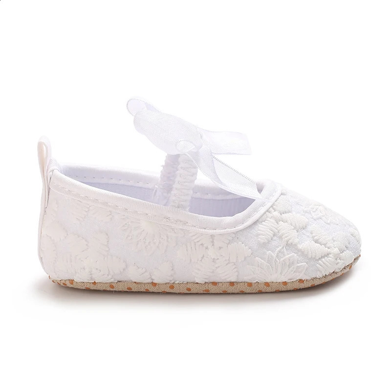 3Color Cute Lace Baby Girl Princess shoes Baby Moccasins Moccs Shoes Bow Fringe Soft Soled Nonslip Footwear Crib Shoes 250916