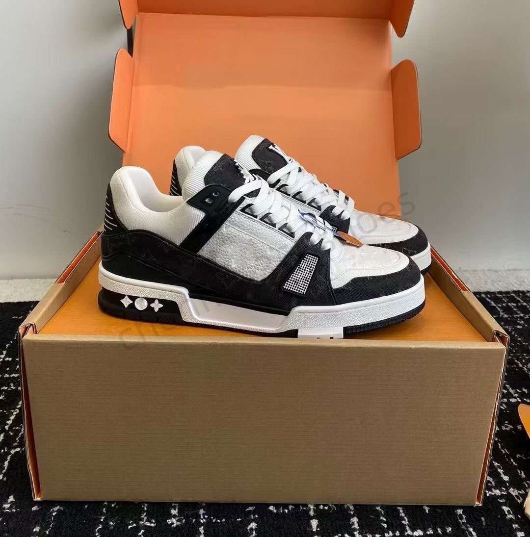 Luxury Designer Shoes Embossed Women foam Men Casual Shoe Fashion Sneakers Womens Mens Outdoor Running Trainers High-quality Trainer Designers Scarpe Vintage c20