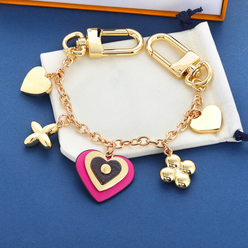 Luxury Keychain donkey house hotselling series fashion metal bag pendant old flower keychain car ring key buckle Ornament Pendant Accessories Chains