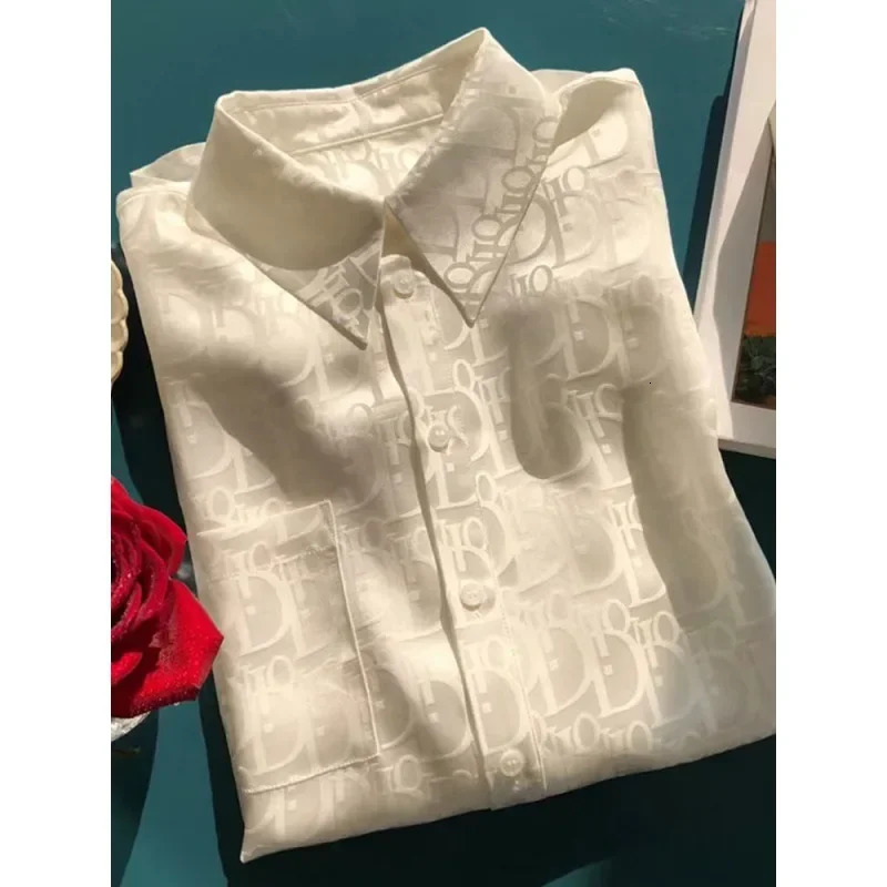 Classic Jacquard Long Sleeve Shirt For Women Lightweight Silk Slipon Style Subtle Letter Printed Top Spring Summer 250917