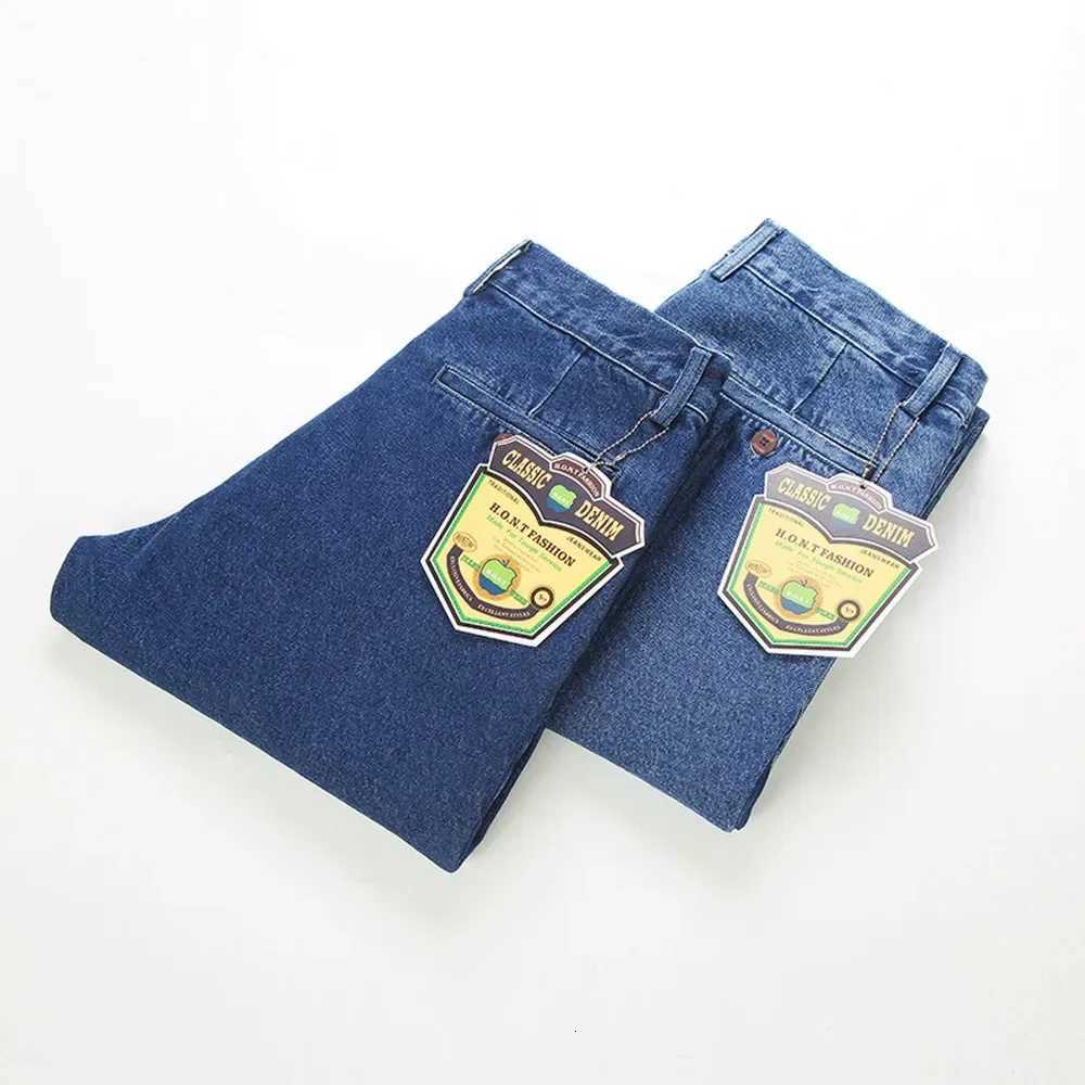 2021 Thick Cotton Fabric Relaxed Fit Brand Jeans Men Casual Classic Straight Loose Jeans Male Denim Pants Trousers Size 2840Z250917