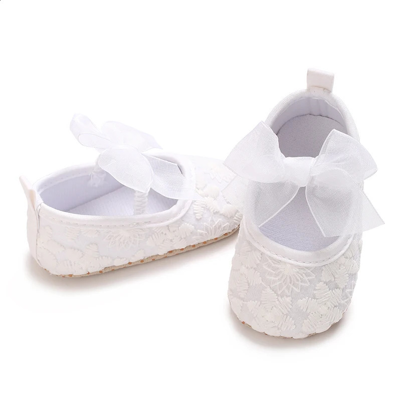 3Color Cute Lace Baby Girl Princess shoes Baby Moccasins Moccs Shoes Bow Fringe Soft Soled Nonslip Footwear Crib Shoes 250916