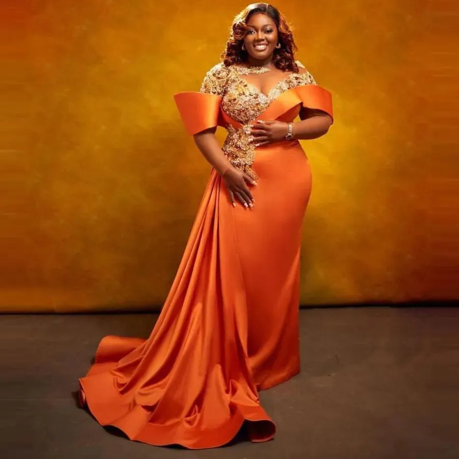 Orange Plus Size Evening Dresses With Sheer Neck Illusion Long Sleeves Mermaid Prom Dress Beads Appliques Crystals Birthday Gown Engagement Evening Go