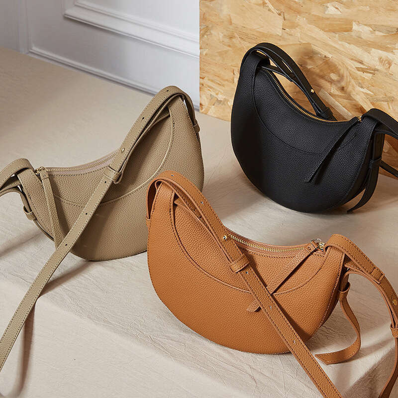 Top Layer Cowhide Niche Design High-Quality Texture Crossbody Crescent For Women New Genuine Leather Underarm Saddle Bag B3