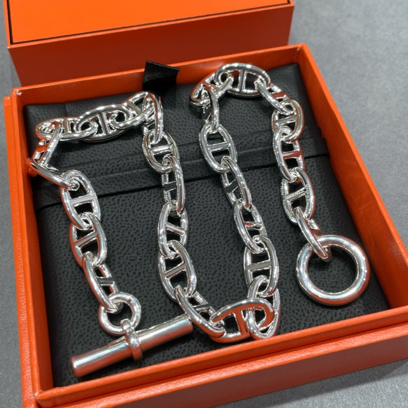 Necklaces women's Designer necklaces for woman luxurious necklace Pendant jewelry H Brand high-version H-letter necklaces Elegant 18K rose pendant collar chain h381