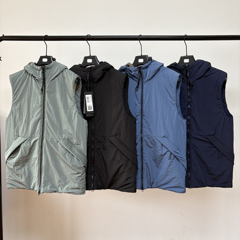 New men's and women's autumn and winter warm casual goggles hoodies thick cotton vest outdoor metal 4color cotton jackets