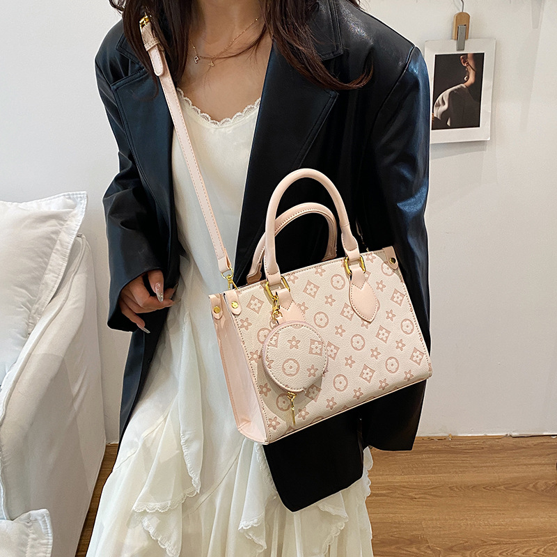 Designer Bag Crossbody Bag 2025 Summer New Style Fashionable Retro Women's Bag Texture Ladies' Shoulder Bag Commuter Handbag Free Shipping