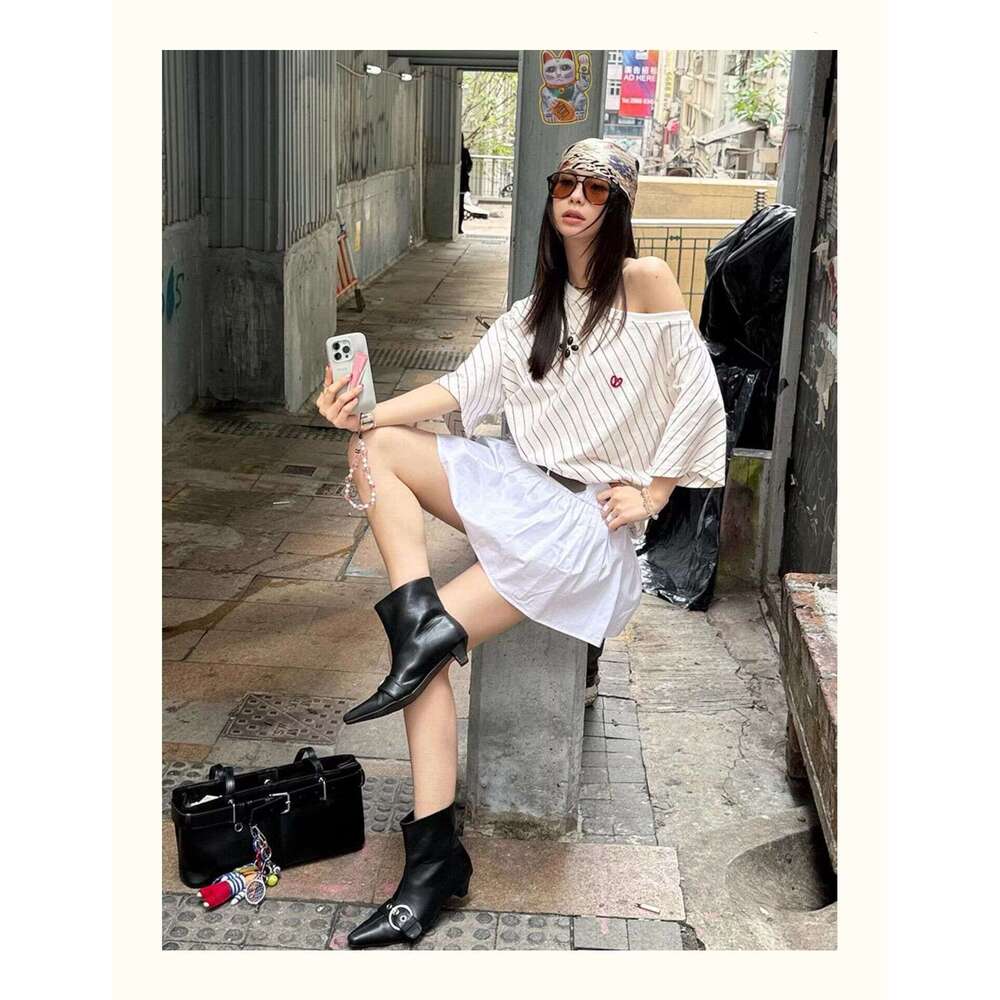 Cowhide Chelsea Ankle Boots Pointed Toe Belt Short for Designer Shoe Women Genuine Leather Buckle Low Heel Wide