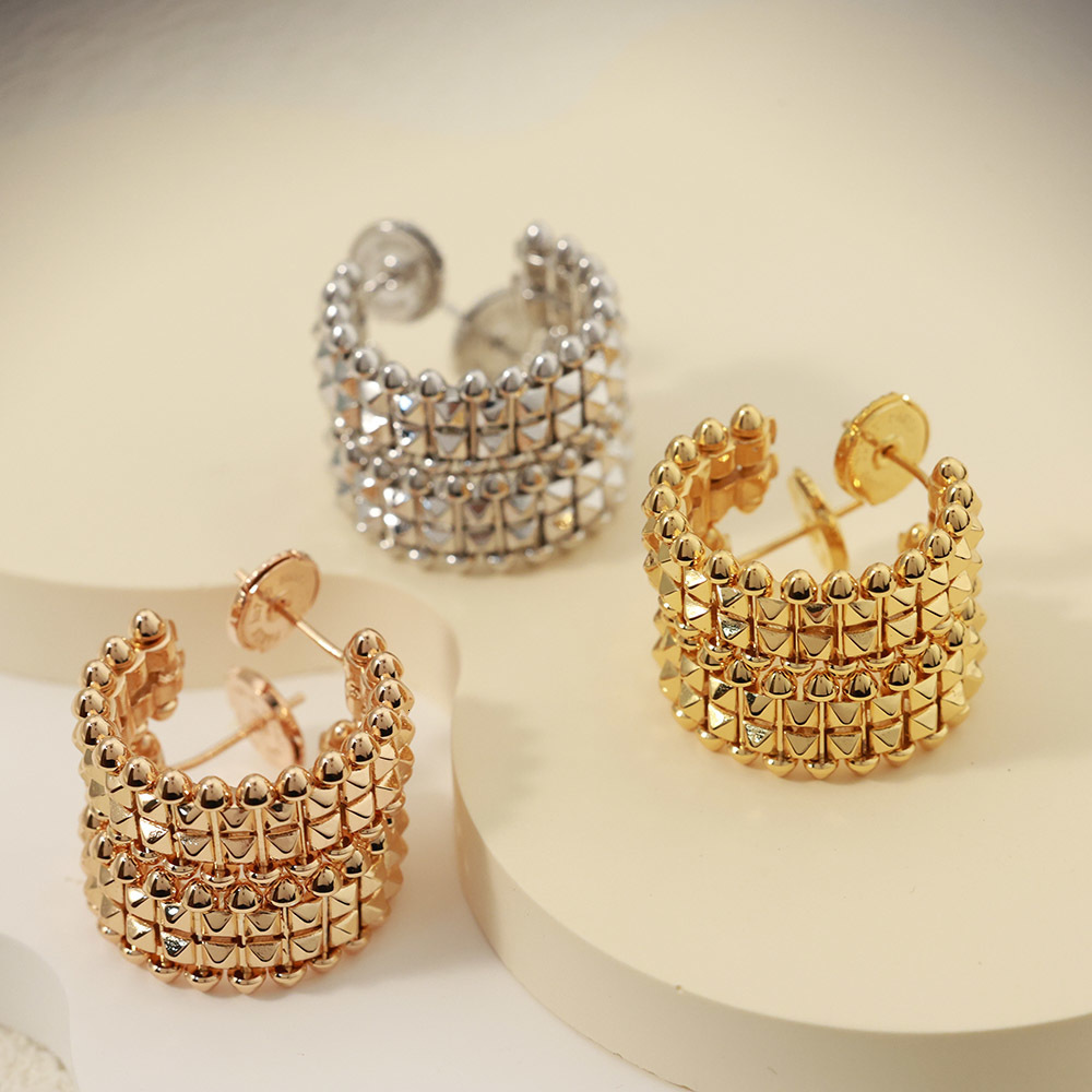 Classic Rivet Earrings Fashionable Women's Earrings Charm Temperament Accessories Sterling Silver Luxury New Party Gift Punk Style