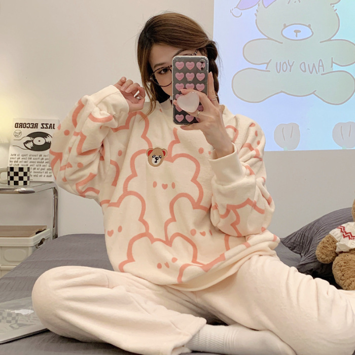 Coral fleece sleepwear for women in winter cute little bear with thick fleece and warm flannel 2024 new home suit set 241214