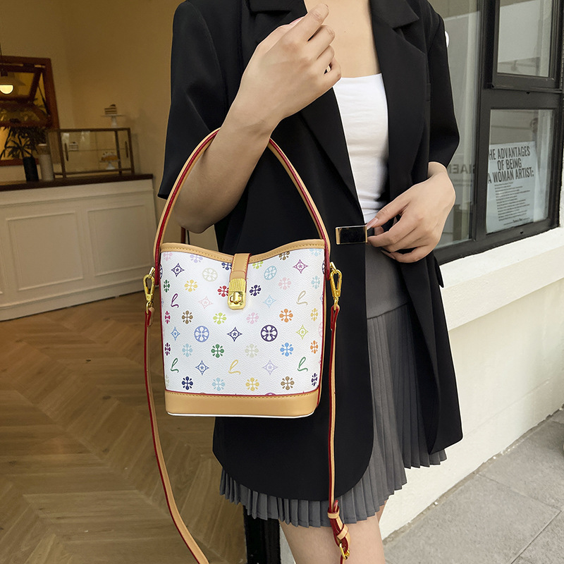 Free Shipping 2025 New Fashion Printed Bucket Bag for Women, Vintage Luxury Large Capacity Crossbody Shoulder Bag with Top Handle