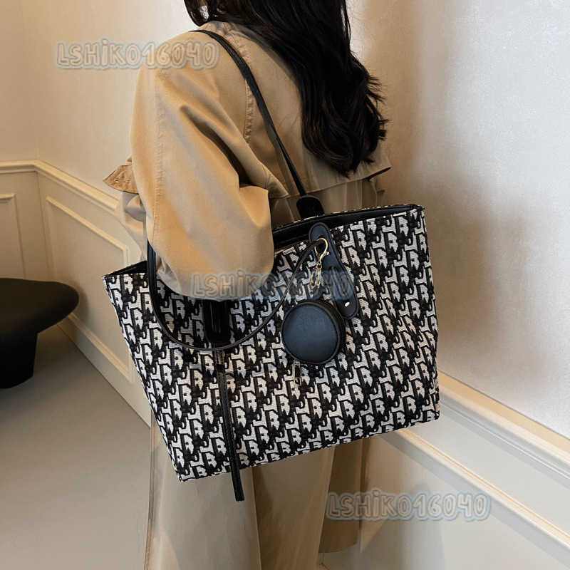 2024 New Large Capacity Letter Print Luxury Handbag Commuter Shoulder Tote Bag H250916