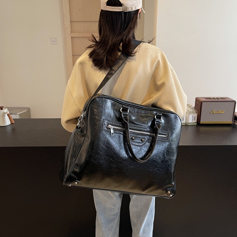 Elegant and fashionable women s large capacity handbag new fashionable commuter women s crossbody bag women s shoulder design bag autumn new designer 