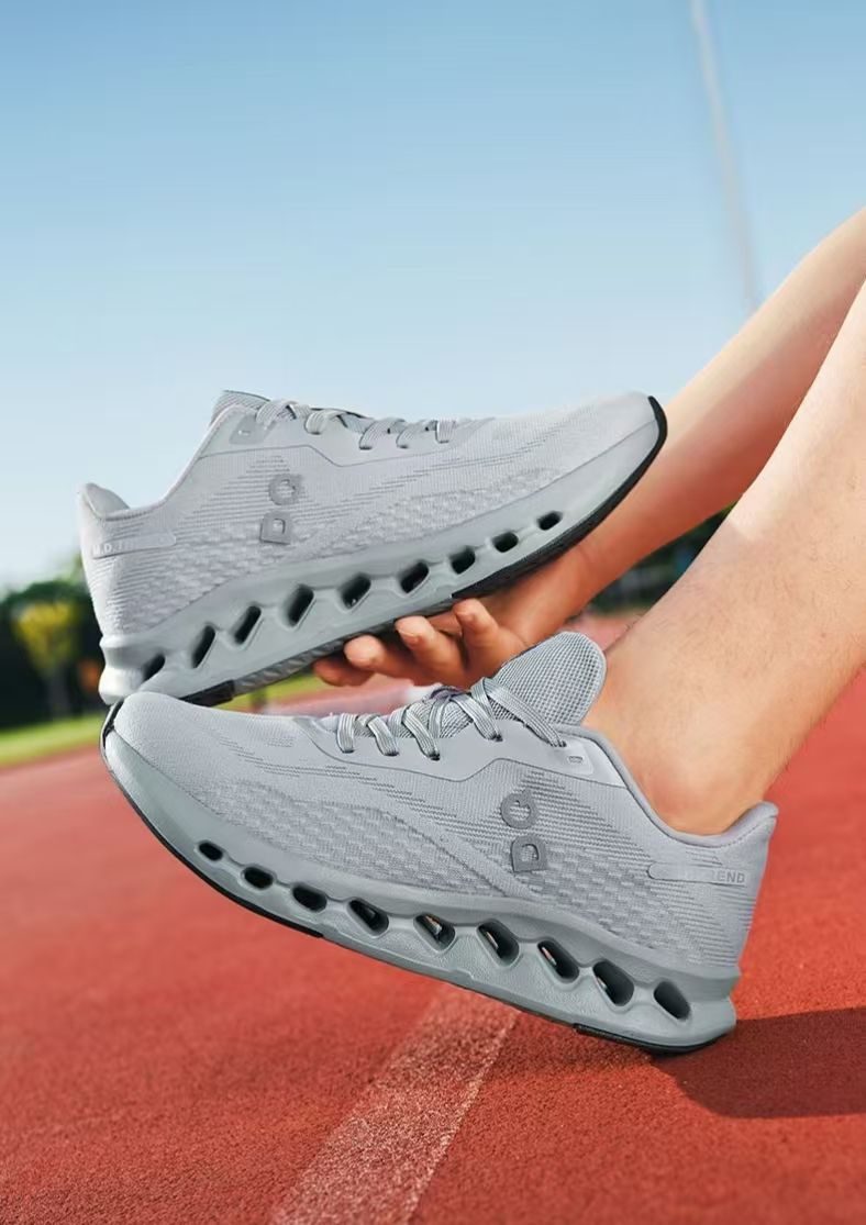 Black 2024 spring new shock-absorbing thick soled running sports dad men's shoes