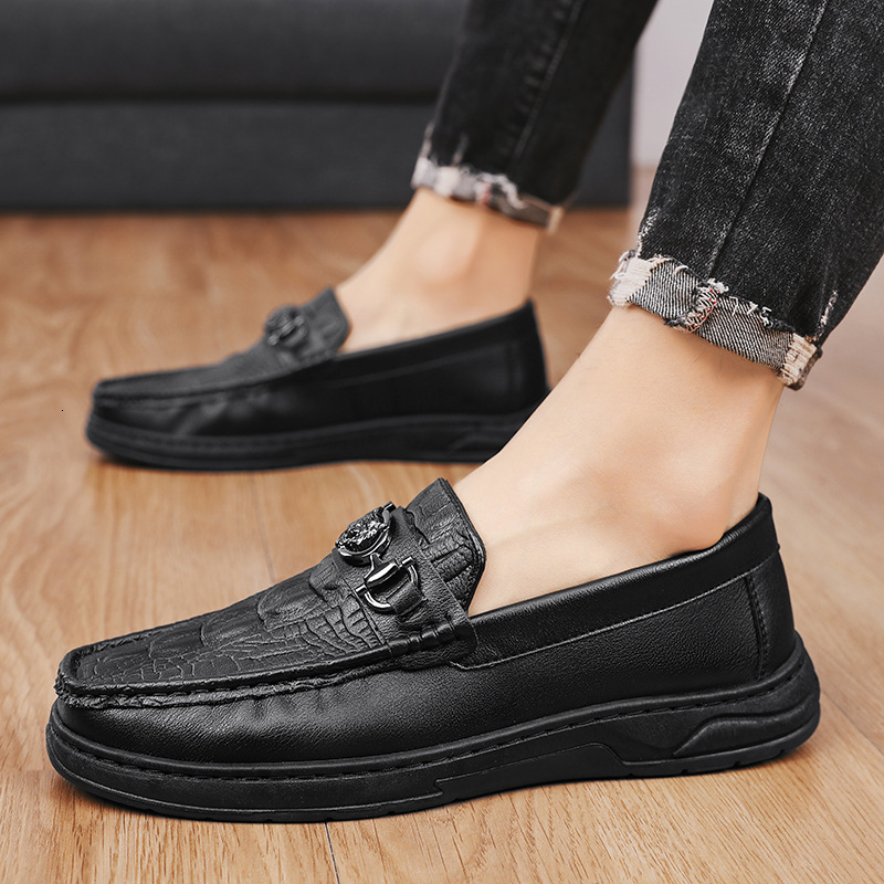 TOP Designer Men's Leather Loafers Genuine Leather Summer Breathable Soft Leather Soft Sole Slip-On Casual Shoes for Middle-Aged Men 8f