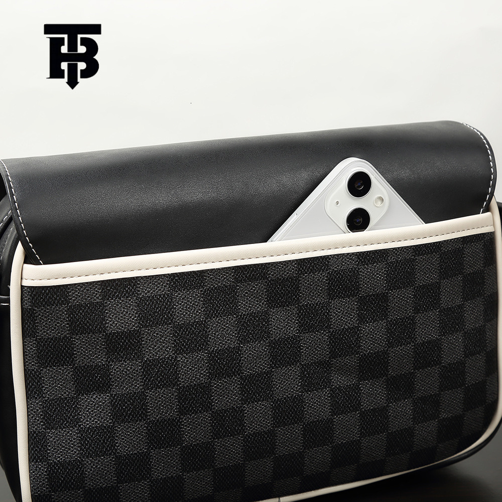 Designer Bag 2025 New Men's Casual Horizontal Commuter Business Small Crossbody Bag Messenger Shoulder Bag Small Bag Ipad Luxury Bag Shoulder Bag