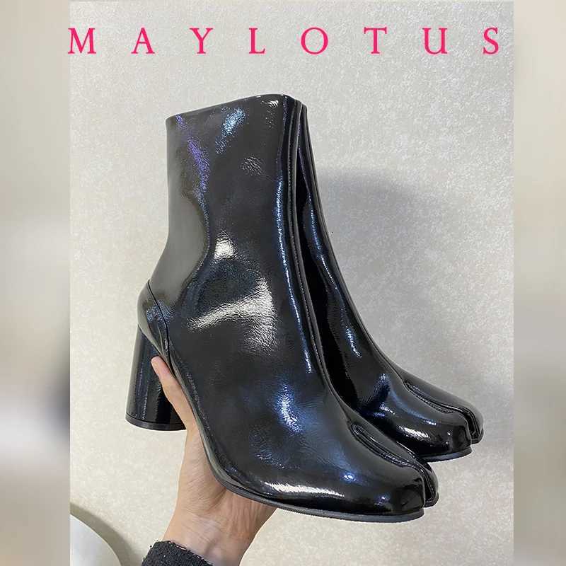 Split Toe Tabi Boot Chelsea Boots Tabi Shoes High Top Leather Boots Horseshoe Shoes 368 Cm Heels Womens Thick Soled ShoesXJ250917