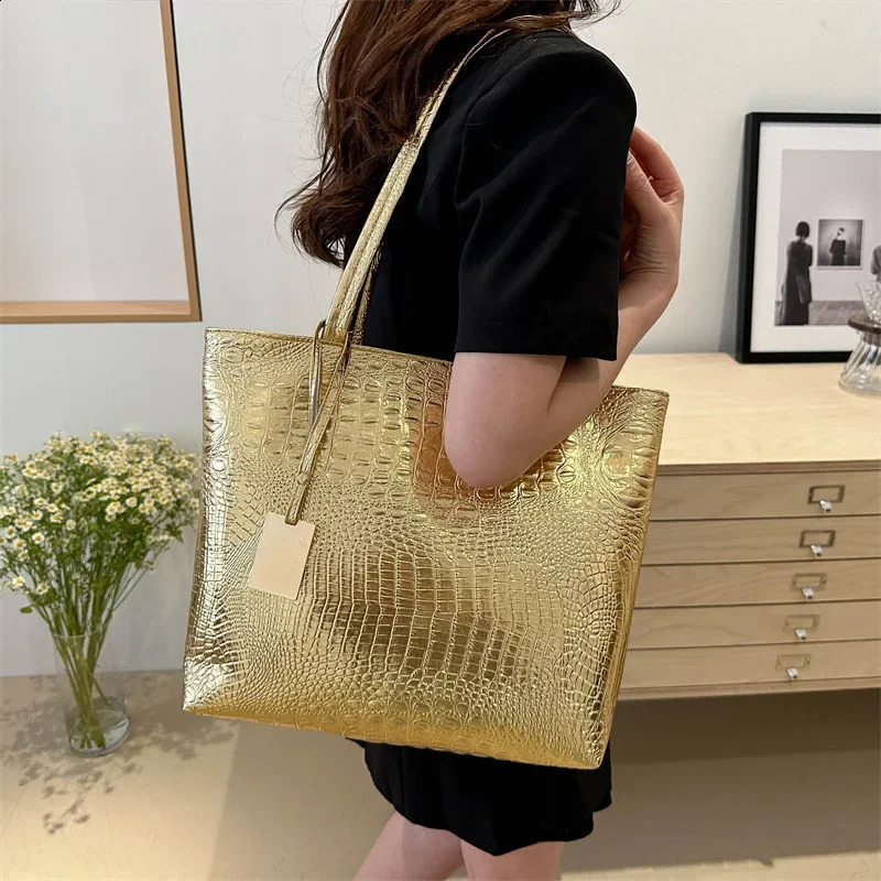 Fashion Casual Women Shoulder Bags Silver Gold Black Handbag PU Leather Female Big Tote Bag Ladies Shopping 250916