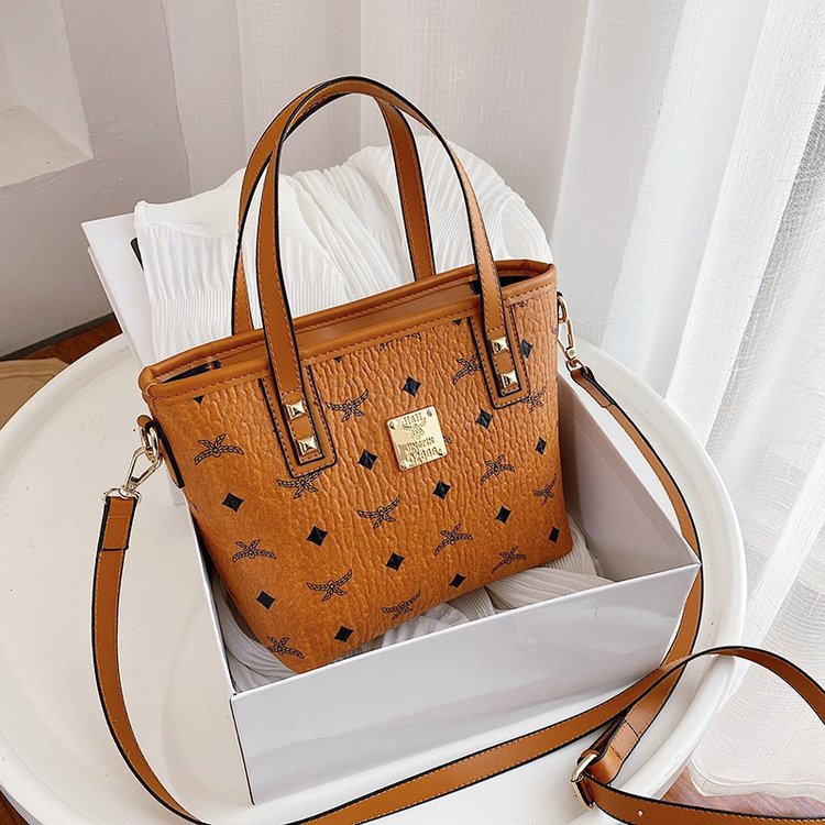 Designer bag luxury shoulder bag crossbody bag high-quality women's wallet leather wine god bag chain bag fashionable armpit foreskin leather bag