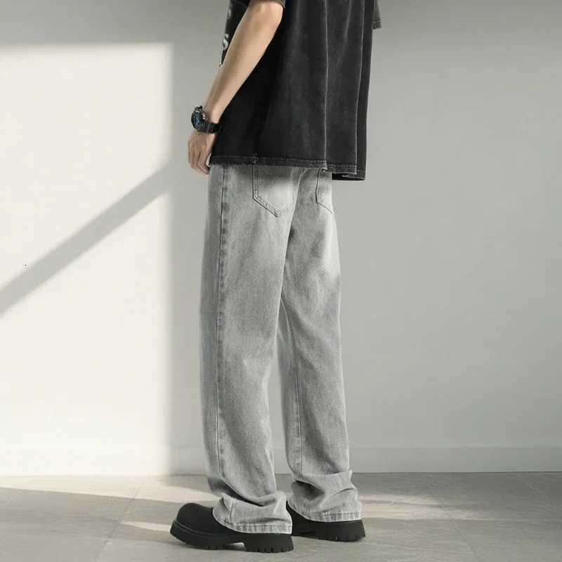 Men Vintage Warm Plush Straight Leg Denim Pants Male Loosefit Daily Trendy Cool Style Jeans Thicken Thermal Streetwear TrousersZ250917