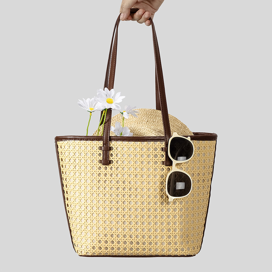 Spring summer hollowed out handmade straw woven bucket bag, large capacity rattan woven single shoulder handbag, women's beach bag 250215