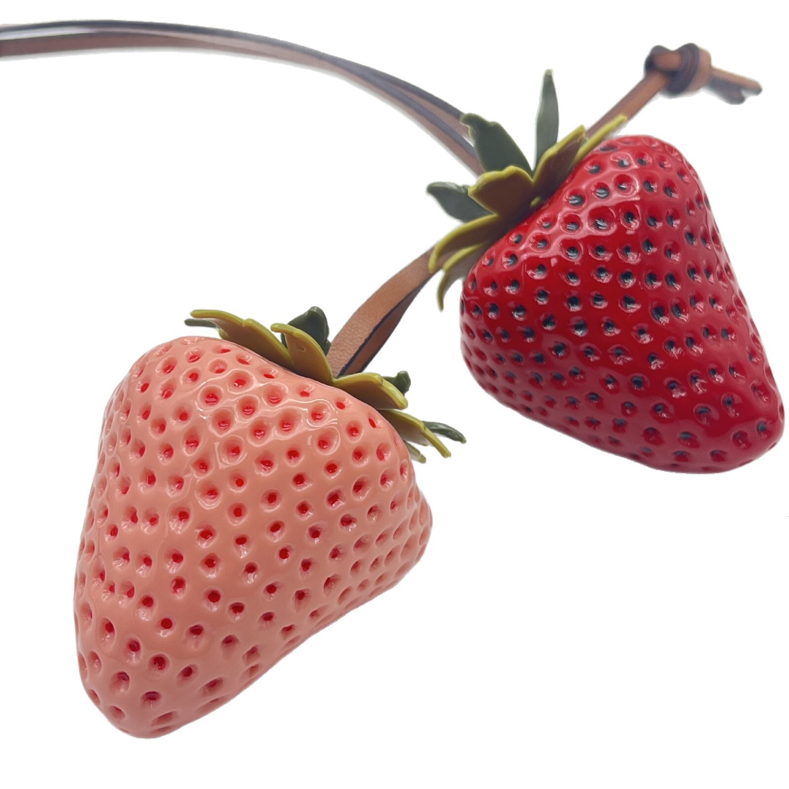 designer keychain 3d acrylic strawberry keychain versatile pendant bag charm new model luxury keychain wallet