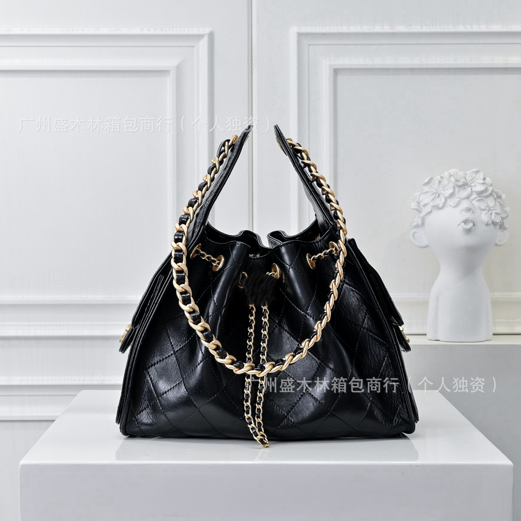 Designer 2025 New Underarm Bag Quilted Chain Pulling Rope Fashion Single Shoulder Women's Bag