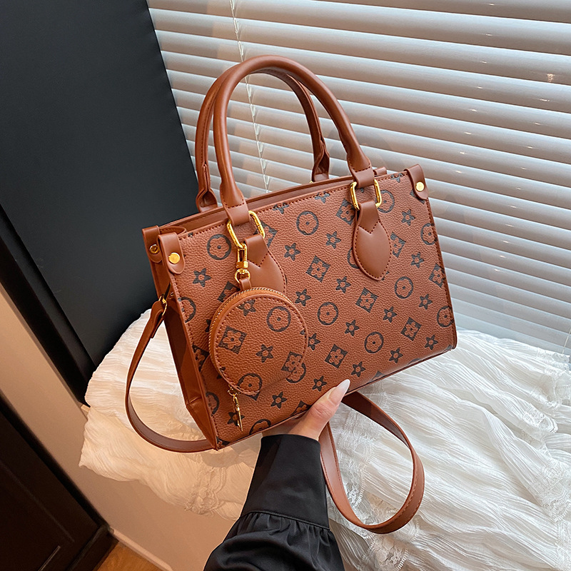 Designer Bag Crossbody Bag 2025 Summer New Style Fashionable Retro Women's Bag Texture Ladies' Shoulder Bag Commuter Handbag Free Shipping