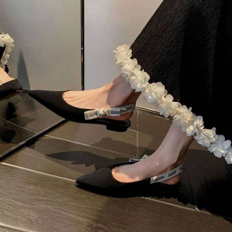 2025 Fashionable Spring New Simple Loafers Outdoor Walking Comfortable Shallow Slip-On Women's Flat Shoes Plus Size