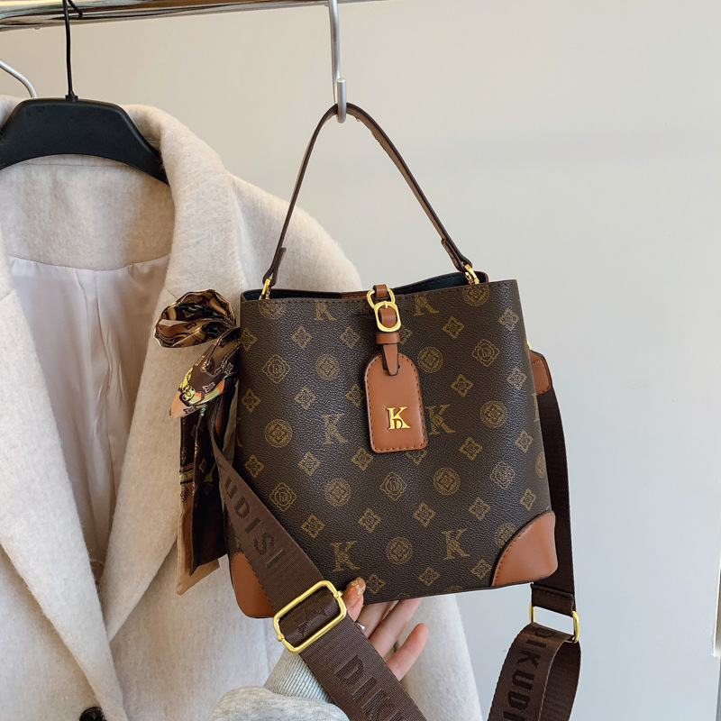 Free Shipping 2025 New Fashion Print Bucket Bag for Women, Wide Strap Crossbody Shoulder Bag Fall Winter Collection