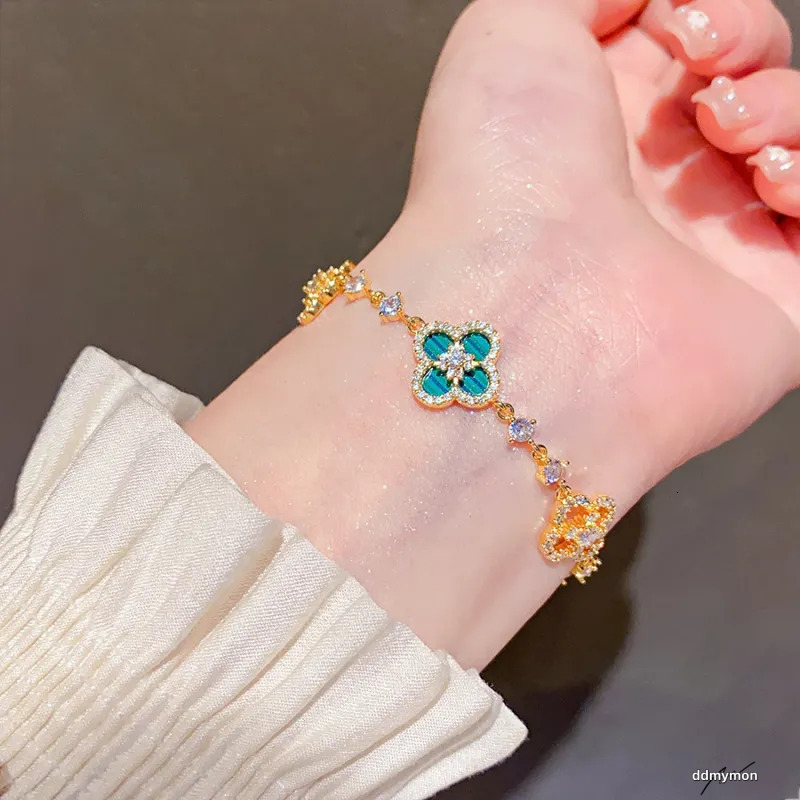 Gold Tone Clover Shaped Link Bracelet Shell & Crystal Accents Elegant Party Daily Wear Gift For Her High Quality And Stylish Jewelry dmyMon