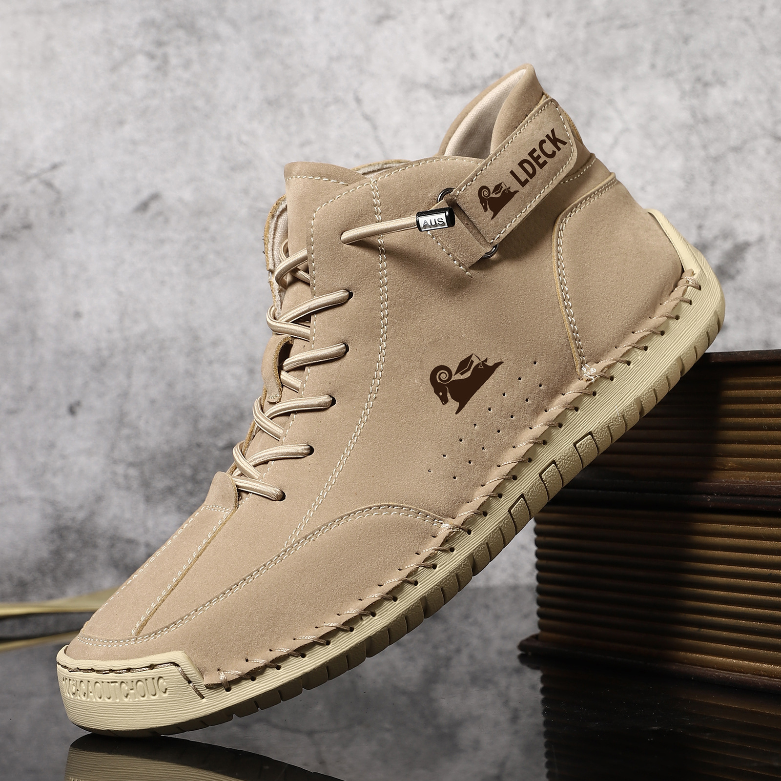 2025 autumn and winter new hand sewn Martin boots trend fashion style niche design hiking shoes men's casual shoes designer shoes