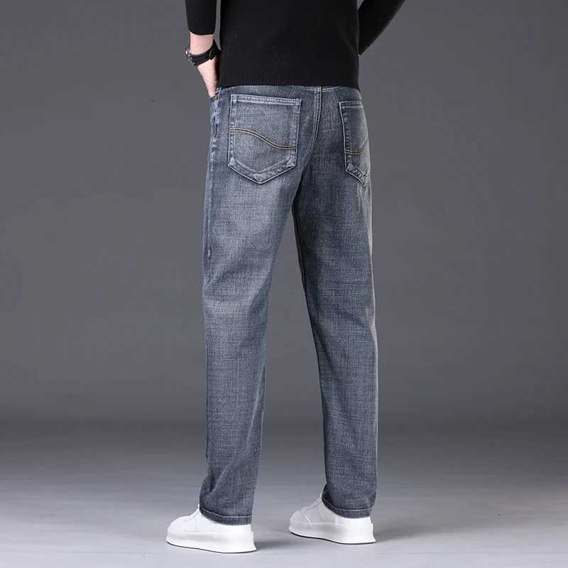 2024 SpringSummer Mens Comfortable and Versatile Breathable Slim fit denim pants in three colors straight leg thin jeansZ250917