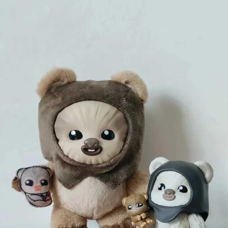 Hot Toys Ewok Cosbi Keychain Pre Sale Cute Action Doll Blind Box Mini Figure Childrens Birthday Gift Collectible Toys C250917
