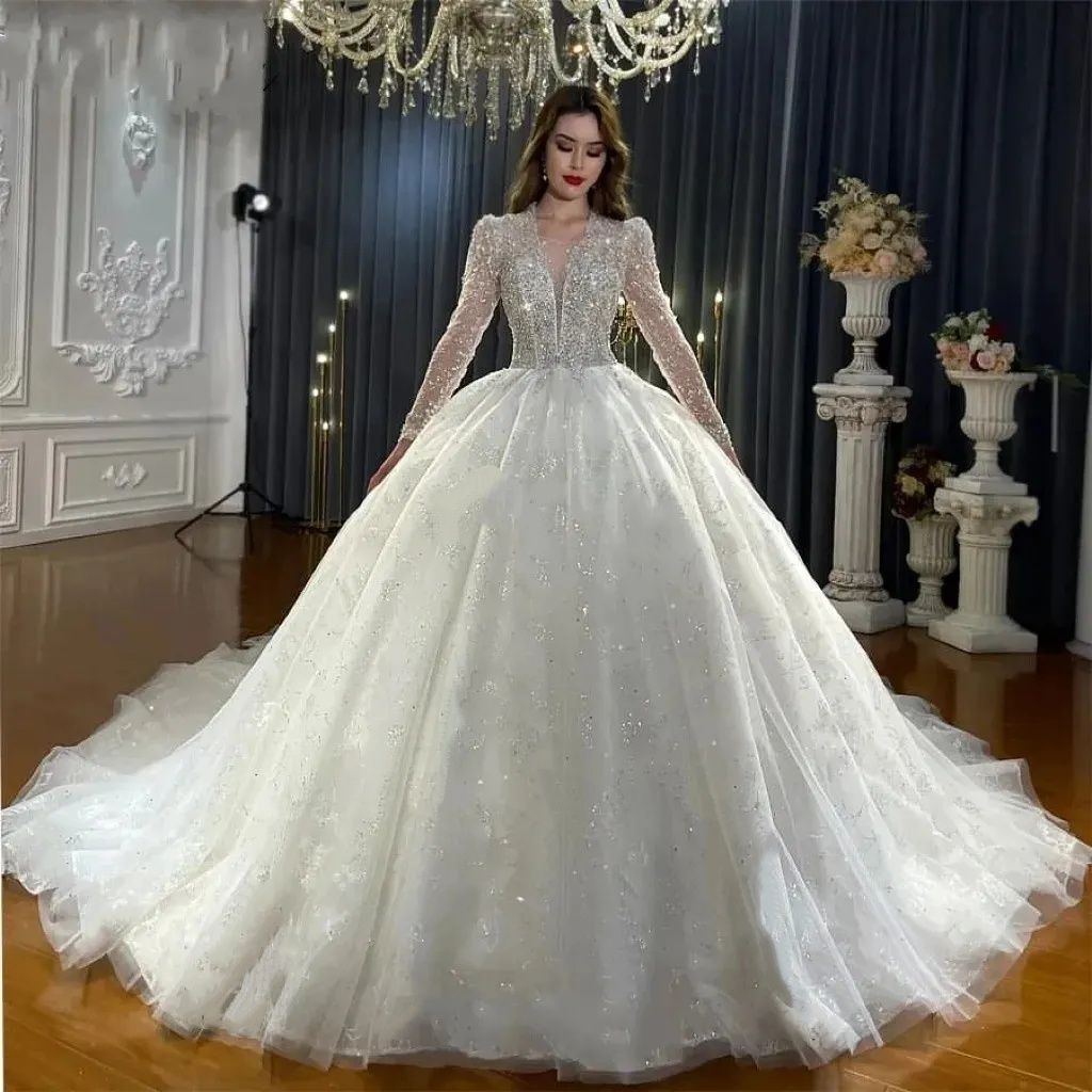 Stile Di Moda Abito Da Sposa Scintillante Illusione Illusione Scoop Maniche Lunghe Perline Perline In Perline Per Perline Di Pizzo Applicato Da Donn-image