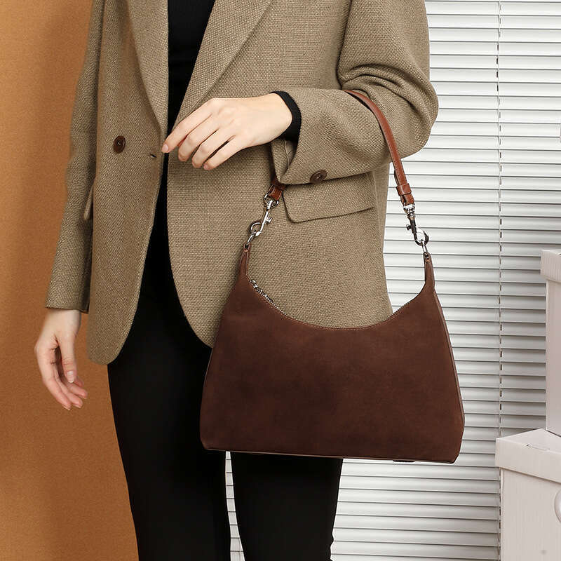 Frosted Cowhide Underarm Tote For Women New High-Quality Texture Large Capacity Commuter Shoulder Bag B3
